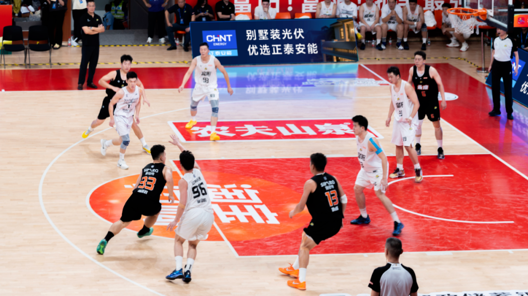 荣耀时刻！正泰安能满电&ldquo;撑场&rdquo;，富阳队击败&ldquo;钢铁侠&rdquo;